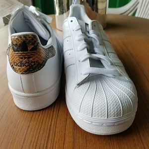 New Women's Adidas Superstar Originals sneak